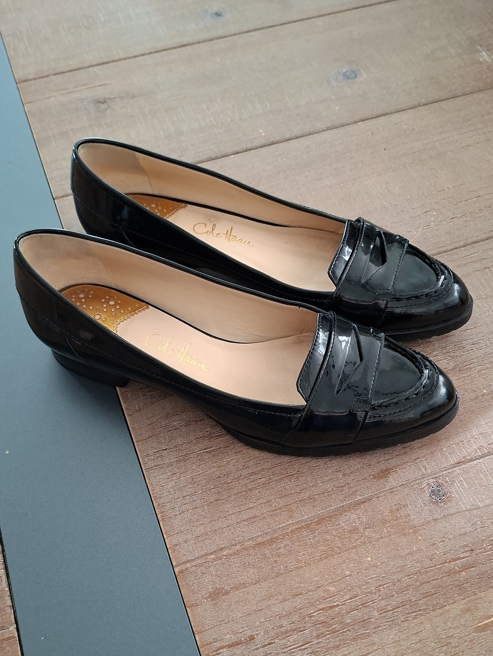 Cole Haan Classic Black Patent Leather Penny Loafers Elegant Timeless(Size US 6)